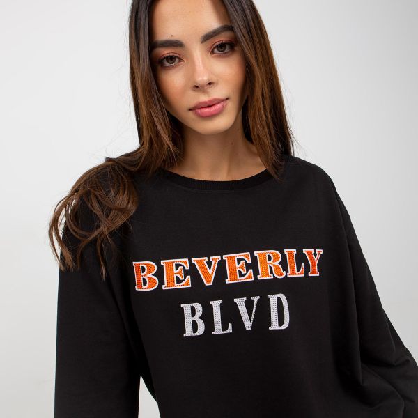 Vikki Beverly trikoopaita musta-4