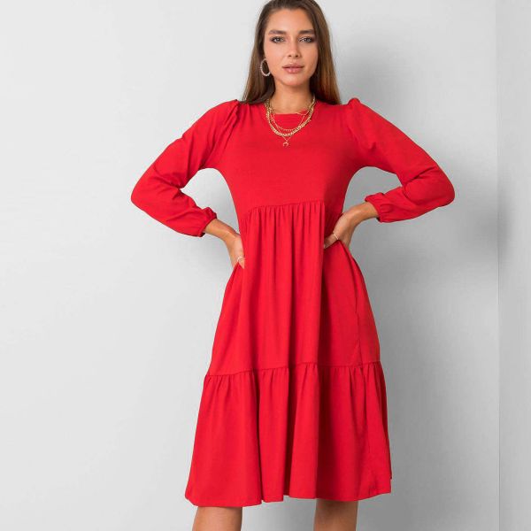 Rue Paris Yonne mekko punainen