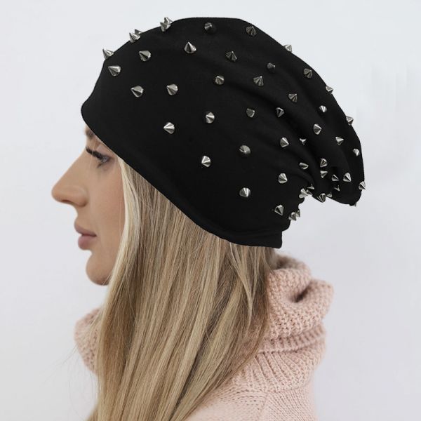 Fleecevuorattu pipo niiteillä-1